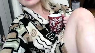 amateur his tall blonde fetish masturbating on live webcam