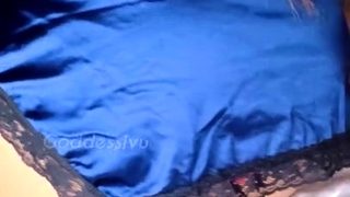 Amateur Foot Fetish Girlfriend Sucks and gives a Footjob