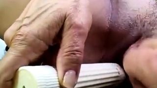 Mature franaise baise en voiture avec un gros clitoris